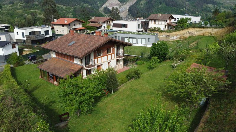 Foto bddc0e3a-77e7-431b-a8a0-ea6482e4302b. Casa amb calefacció aparcament a Ermua