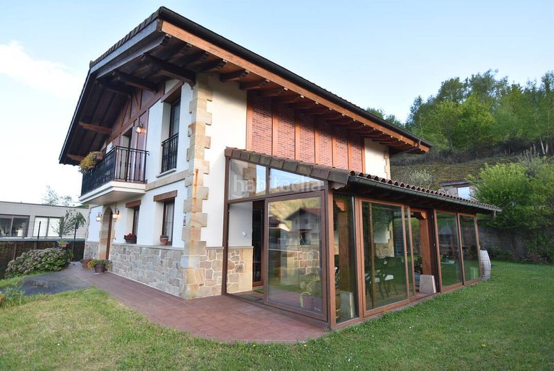 Foto f0a55179-d404-4e9f-bd84-a1c125f7ebfe. Casa amb calefacció aparcament a Ermua
