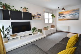 Flat  Txonta kalea. Exclusiva. vivienda de protección oficial con garaje y trastero