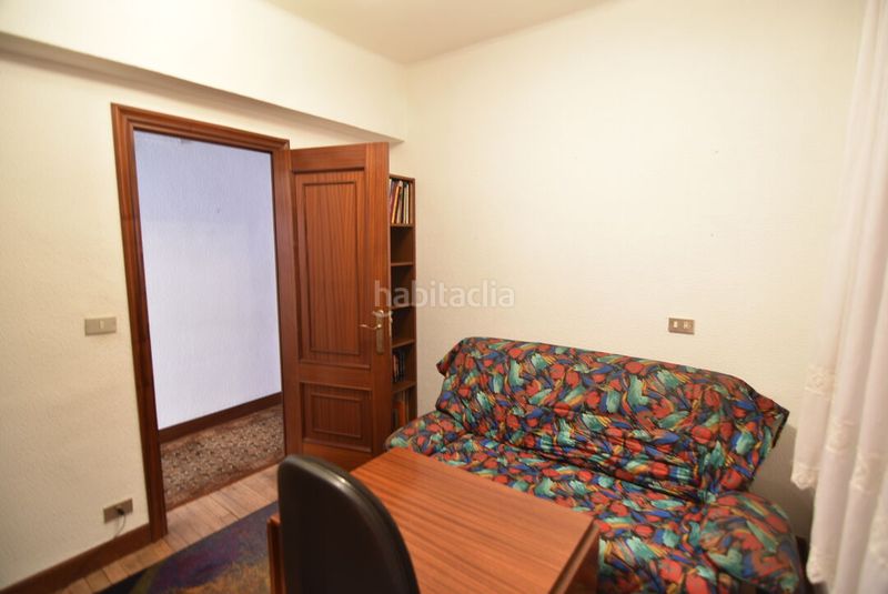 Foto ba567e07-75a0-460e-9439-6660eea61bc6. Pis amb aparcament a Eibar