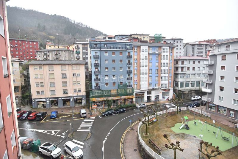 Foto 56720519-b46a-4e4e-9107-548fcf8f86a4. Flat with heating in Eibar