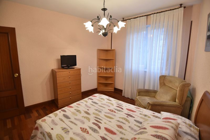Foto 97c35447-0975-42ed-bc28-bae3f7f654ed. Flat with heating in Eibar
