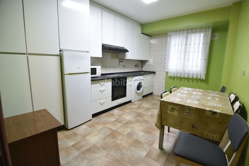 Foto cd3dbc4e-a700-46a7-b1ef-f5cab147d755. Flat with heating in Eibar