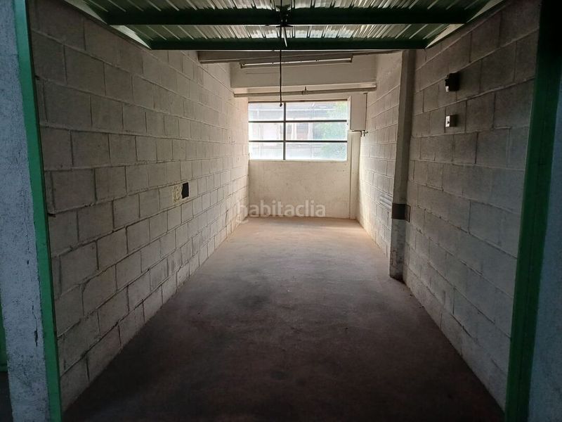 Foto 5b9da130-f6ac-4fde-ac87-fac1e14fcaeb. Aparcament cotxe a Eibar