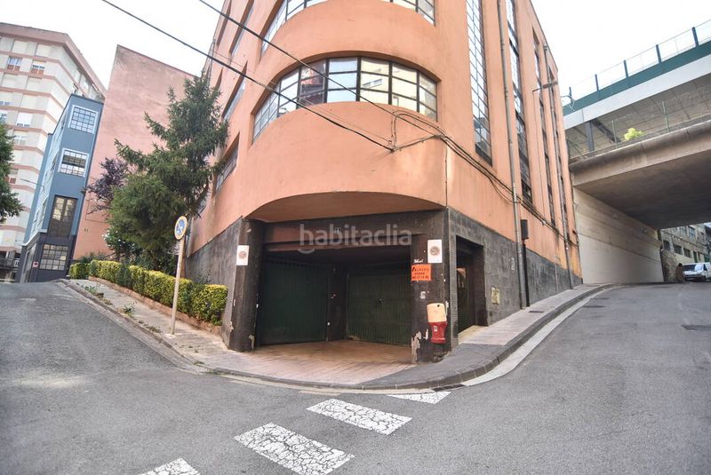 Foto b0b39feb-aecd-4eed-b967-049a53770053. Aparcament cotxe a Eibar