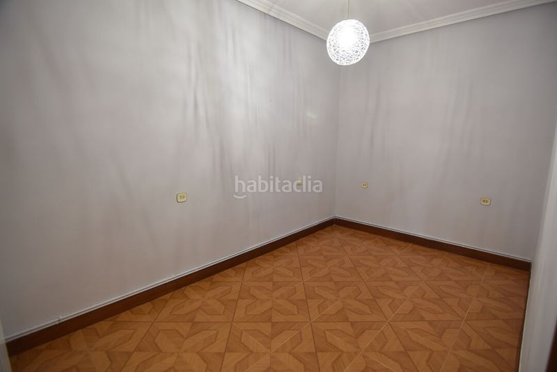 Foto 17ac3ecc-4e04-4f43-898b-8bd7fc4613c5. Pis amb calefacció aparcament a Eibar