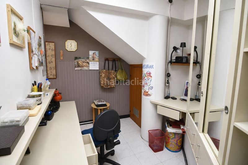 Foto 313f3d9f-3fb0-4698-ab4a-73256f5829a4. Local comercial en Eibar