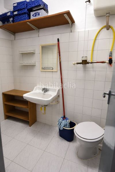 Foto f4e84b15-a97d-47de-aab6-a1a6e584f94d. Local comercial en Eibar