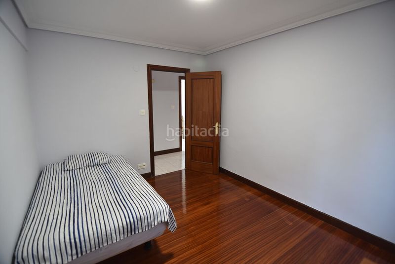 Foto 1c684eed-39c4-480d-a46a-e7a927ab86fa. Pis amb calefacció aparcament a Eibar