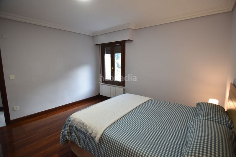 Foto b6d743f9-d068-40ed-9f25-45c0ea589f70. Pis amb calefacció aparcament a Eibar