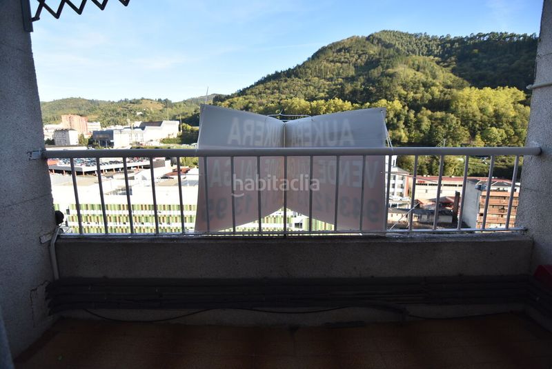 Foto fa568af6-1575-412c-8f6b-2004236416c9. Pis amb calefacció aparcament a Eibar
