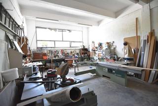Nau industrial  Zizilion kalea. Nave en olaso