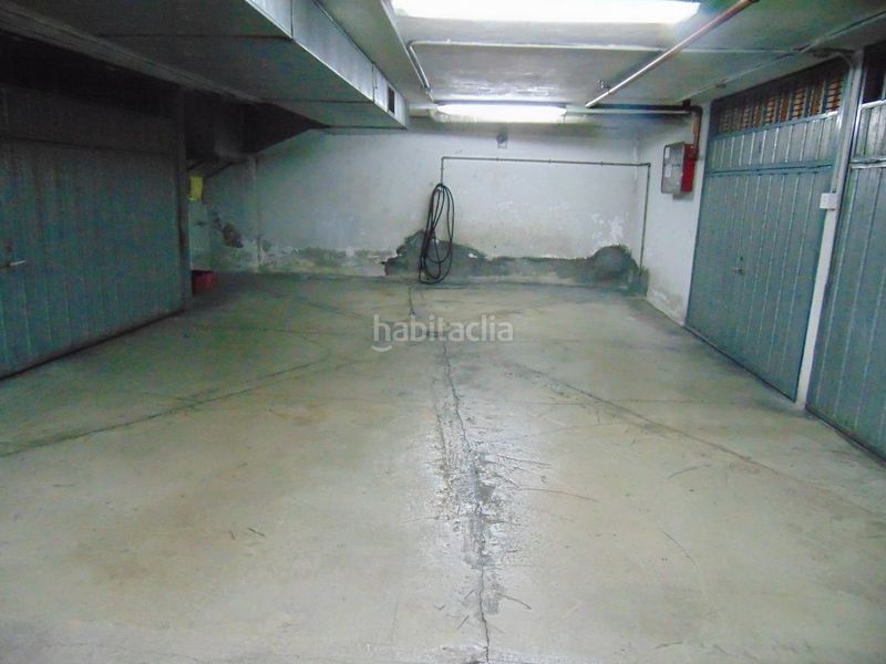 Foto ffdbdf16-b6de-49bb-a489-7177713b8c3a. Autoparkplatz in Eibar