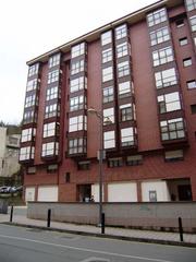 Location Local commercial à Eibar. Cerca de urkizu. planta baja