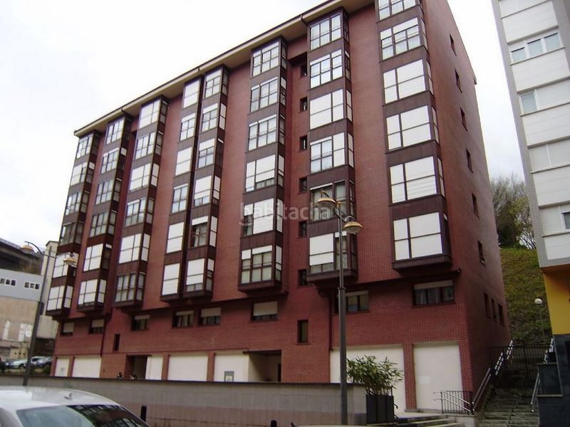 Foto a27a0c7f-79ac-422d-a490-c9da430dc4cd. Location local commercial dans Eibar
