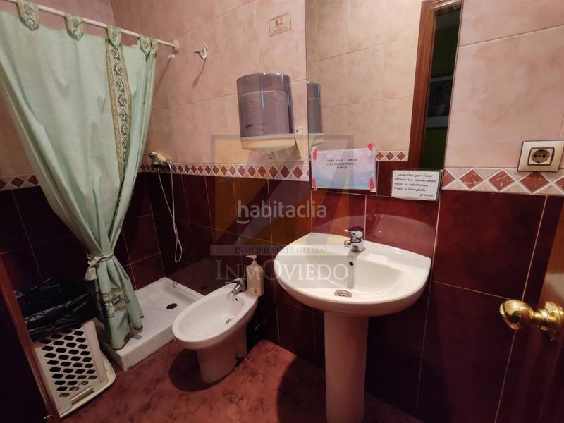 Foto 05432755-07df-4a15-b1c3-78a5901d21f5. Locale commerciale in El Postigo Oviedo