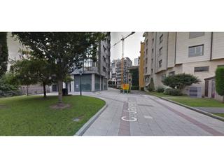 Car parking in Milán - Pumarín