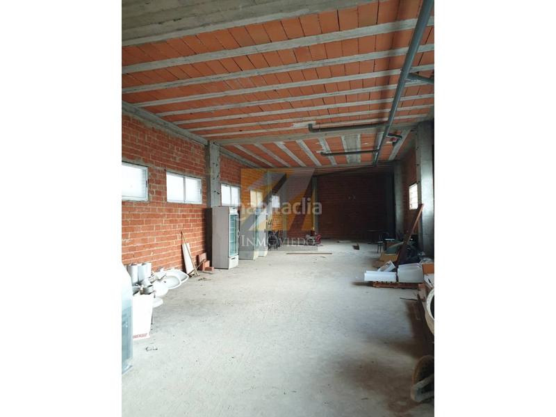 Foto c2e46ca1-fc00-493e-a1b0-36657a359f37. Alquiler local comercial local en alquiler en oterovillafríasan lázaro en Oviedo
