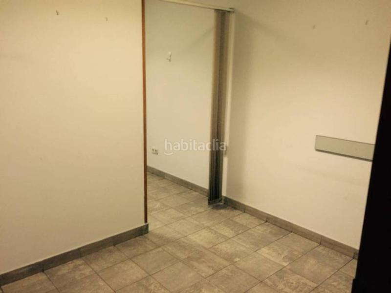 Foto 11c05e6a-d706-41dd-8a9f-4b5e27388862. Affitto locale commerciale in Milán - Pumarín Oviedo