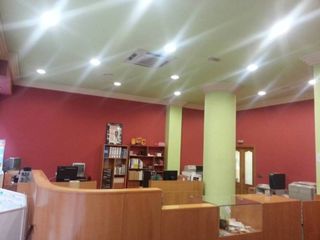 Local Comercial a Salesas - Foncalada - Campoamor. Local comercial en venta en centrocorreos