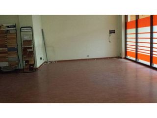 Geschäftsraum in Milán - Pumarín. Local comercial venta centro