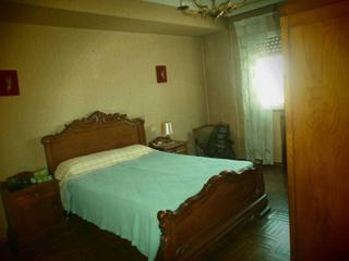 Pis a Salesas - Foncalada - Campoamor. Piso en venta en centro