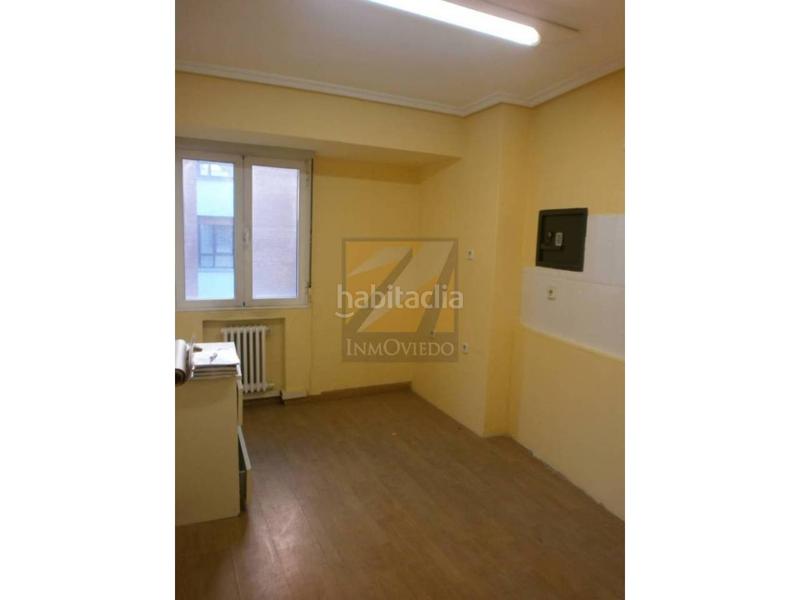 Foto a6df1099-b76f-45d3-86d6-12e97e6efcdd. Location bureau avec chauffage dans Salesas - Foncalada - Campoamor Oviedo