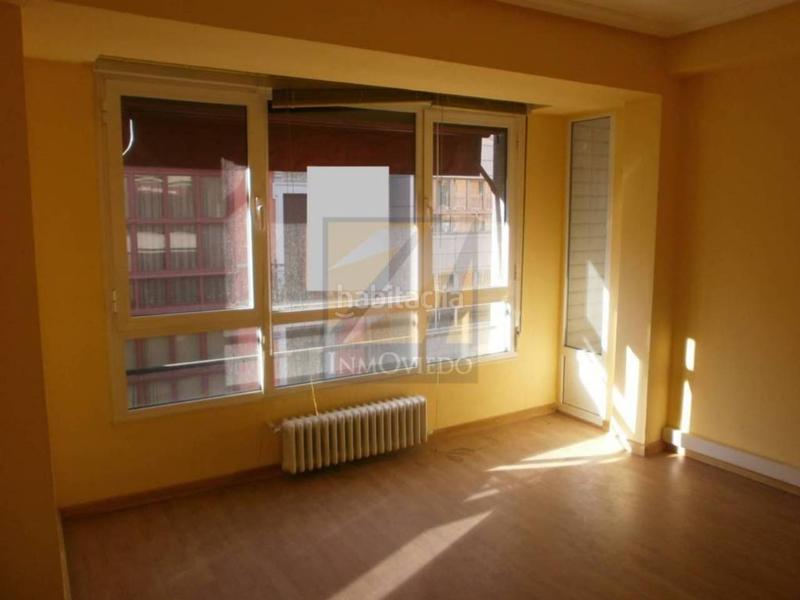 Foto bccec248-6b21-4984-a065-260e851b74a8. Location bureau avec chauffage dans Salesas - Foncalada - Campoamor Oviedo