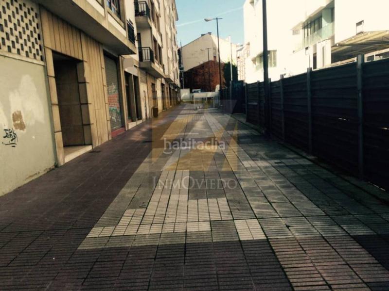 Foto f0a9e8fc-d542-40d3-9adb-44363ddca81f. Rent business premise in El Postigo Oviedo