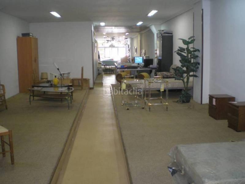 Foto 7363d330-944b-4727-a06b-5073bb2a3fb1. Local commercial dans Huca - La Cadellada Oviedo