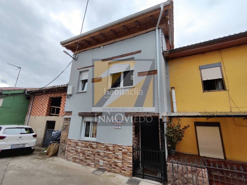 Foto a4d52c8a-c2fa-485e-b9ff-38fd74d64c1d. Casa a Riosa