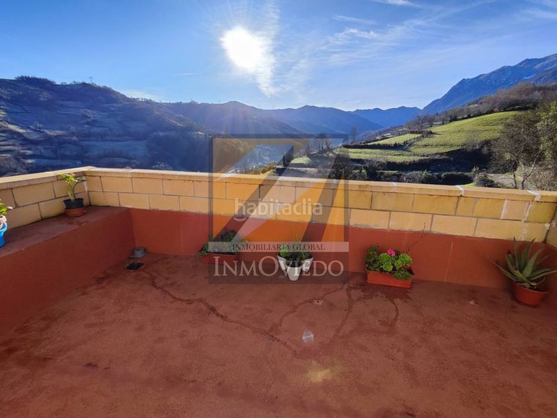 Foto c6d5332f-f1bf-439e-87ee-1b60b7ccc22b. Casa a Riosa
