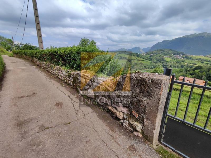 Foto fd28ac6c-d77d-4407-bcff-eb400eb42196. Terrain résidentiel dans Morcín