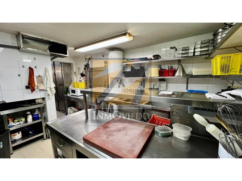 Foto 7a73789d-9046-4099-a2ba-c8b777177440. Rent business premise in Salesas - Foncalada - Campoamor Oviedo