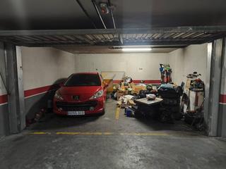 Aparcament cotxe  La estacion. Venta de garaje en san claudiooviedo