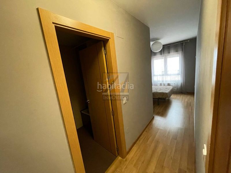 Foto c230d424-35f2-4542-8abc-b4b61e9375f5. Pis amb calefacció aparcament a Fozaneldi - Tenderina Oviedo