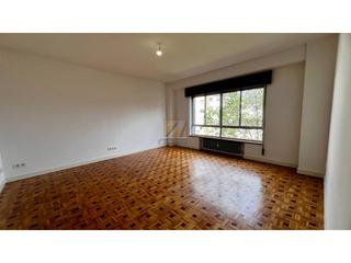 Pis a San pedro de mestallon 13. Amplio piso super centrico con 3 habitaciones dobles y salon, gr