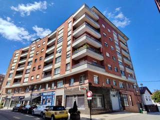 Appartement à San pedro de mestallon 13. Fantastico piso de 3 habitaciones en zona de santo domingo en pl