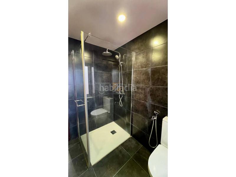 Foto d92a8b2a-9e36-4499-97a8-3f4e1b1dcced. Piso en san pedro de mestallon 13 fantastico piso de 3 habitaciones en zona de santo domingo en pleno centro . en Oviedo