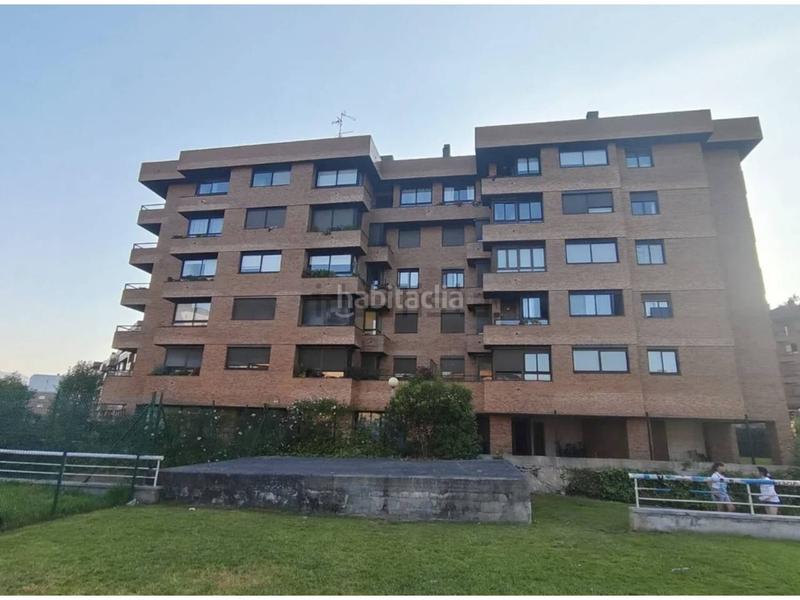 Foto acb5c1e2-9230-42ea-9dbe-bbdf9ccfdc05. Piso venta piso lujo Montecerrao en Montecerrao Oviedo