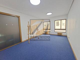 Miete Büro  Manuel pedregal. Se alquila amplia oficina en pleno centro de oviedo reformada