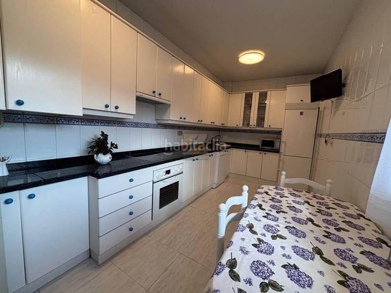 Foto 045e6484-2622-413c-a1c5-d7e053baa888. Reihenhaus mit heizung parking in Olivares Oviedo