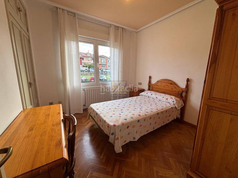 Foto 103e5f1f-7638-40f4-9b2c-dc4467693109. Reihenhaus mit heizung parking in Olivares Oviedo