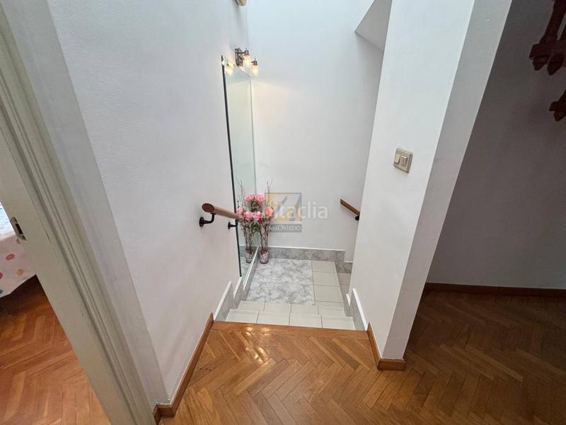 Foto 94500198-4288-4846-9475-e78739192744. Reihenhaus mit heizung parking in Olivares Oviedo