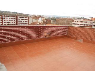 Miete Etagenwohnung  Avd torrelavega. Alquiler ático oviedo