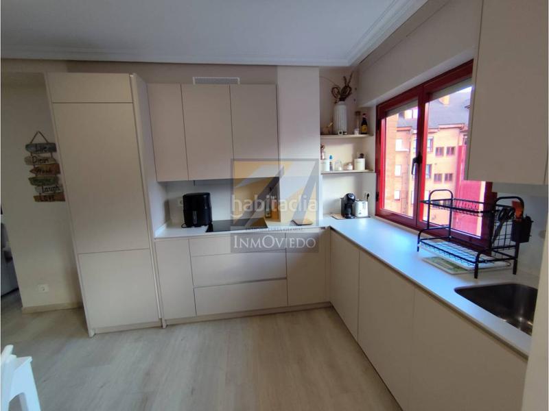 Foto 6fc8e3c5-bc8f-4ad0-a532-17480df4d60d. Attico con riscaldamento parcheggio in Auditorio - Seminario - Parque de Invierno Oviedo