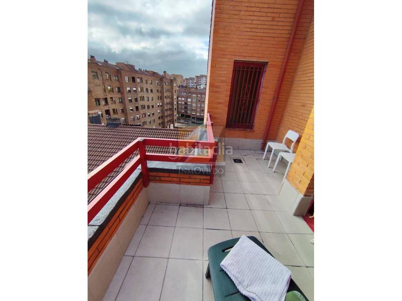 Foto 78fc502e-cf11-4d50-9156-3bce0002c9a4. Attico con riscaldamento parcheggio in Auditorio - Seminario - Parque de Invierno Oviedo