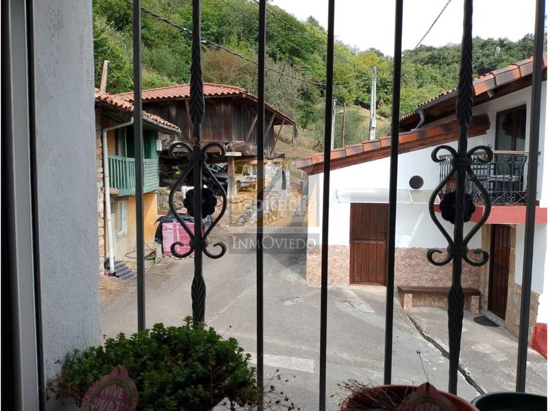 Foto ba7bcb00-6dc6-4cbb-8262-5c0b930e21b4. Casa con riscaldamento parcheggio in Parroquias Sur - La Manjoya Oviedo