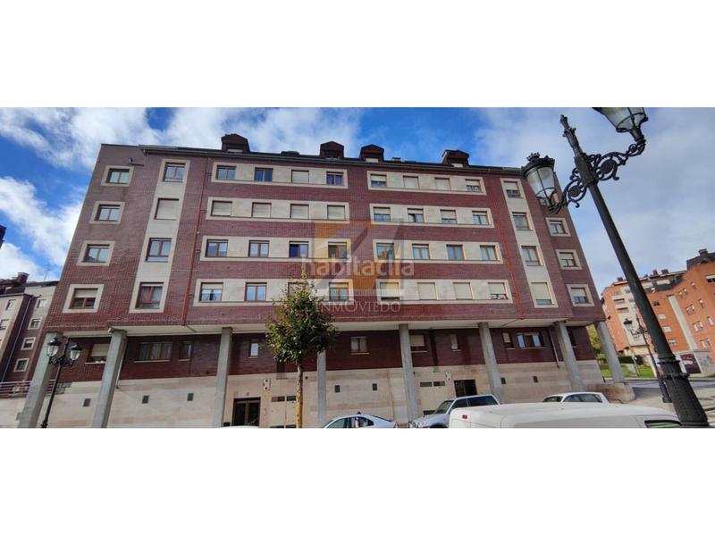 Foto cd6c5e34-0971-49ef-a726-bf2115dba069. Etagenwohnung mit heizung in Las Campas Oviedo