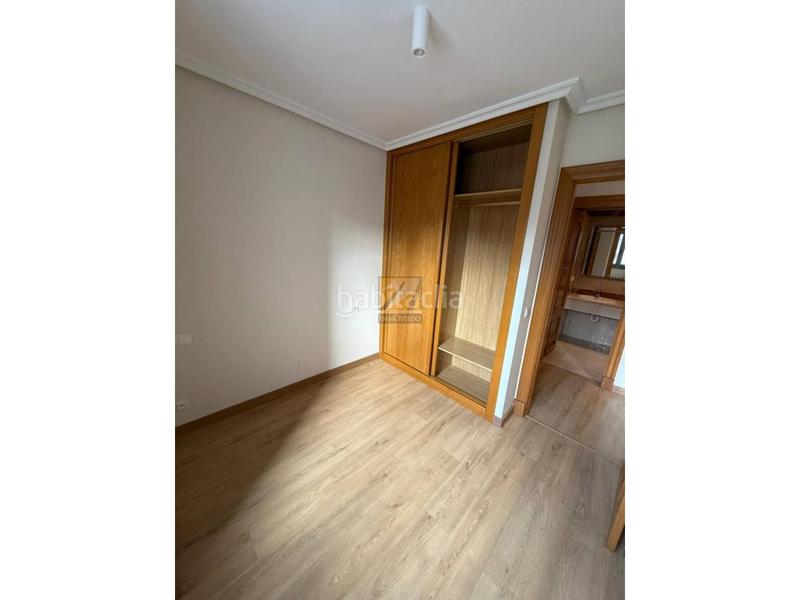 Foto b59d6c72-b19a-458f-b563-fe421047e29f. Affitto appartamento con riscaldamento parcheggio in Oviedo